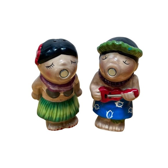Westland Giftware Mwah! Hawaiian Kiss Hula Couple Kissing Salt & Pepper Shakers - Picture 3 of 5